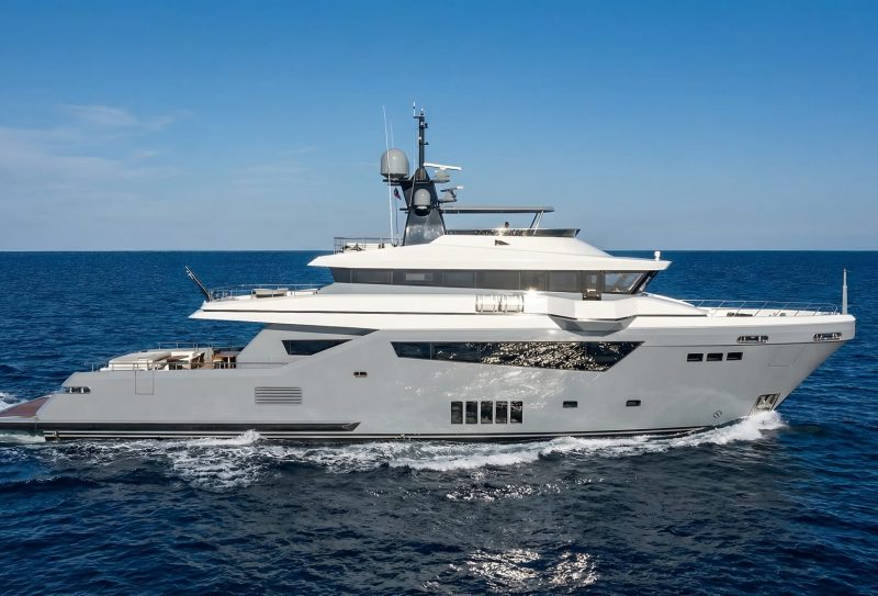 BY33M-Explorer-profile-scaled